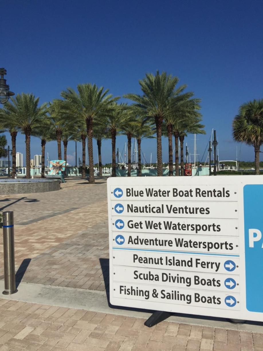 Mermaid'S Lighthouse West Palm Beach Exterior photo